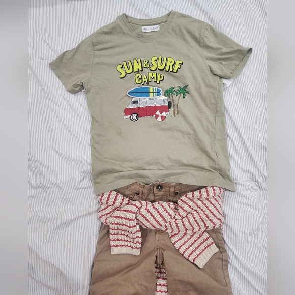 Zara- Boys Size 10, Beach🏄‍♂️ Theme Khaki T-Shirt - W/ Removable Surfboard - Picture 3 of 16